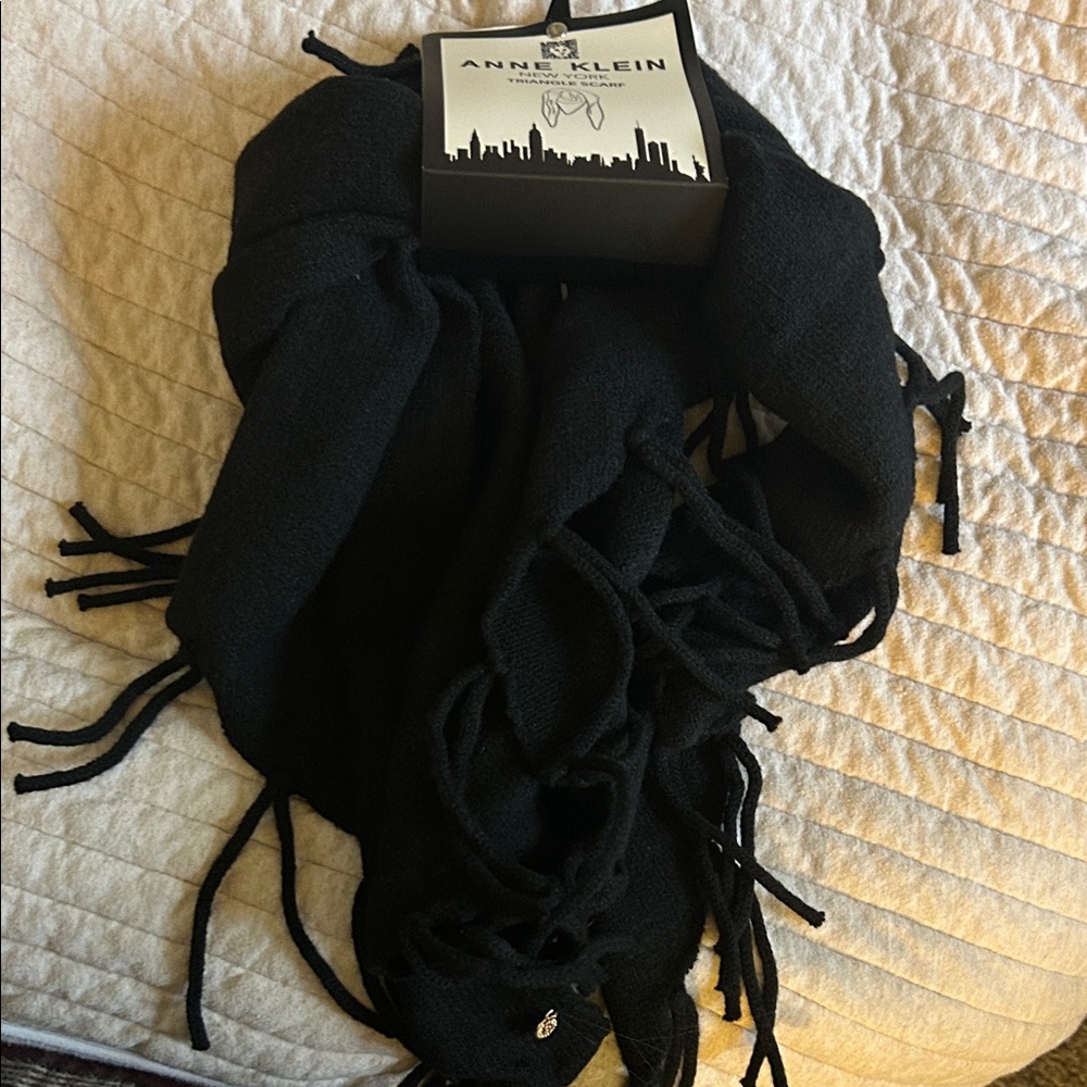 Anne Klein Classic Black Wrap